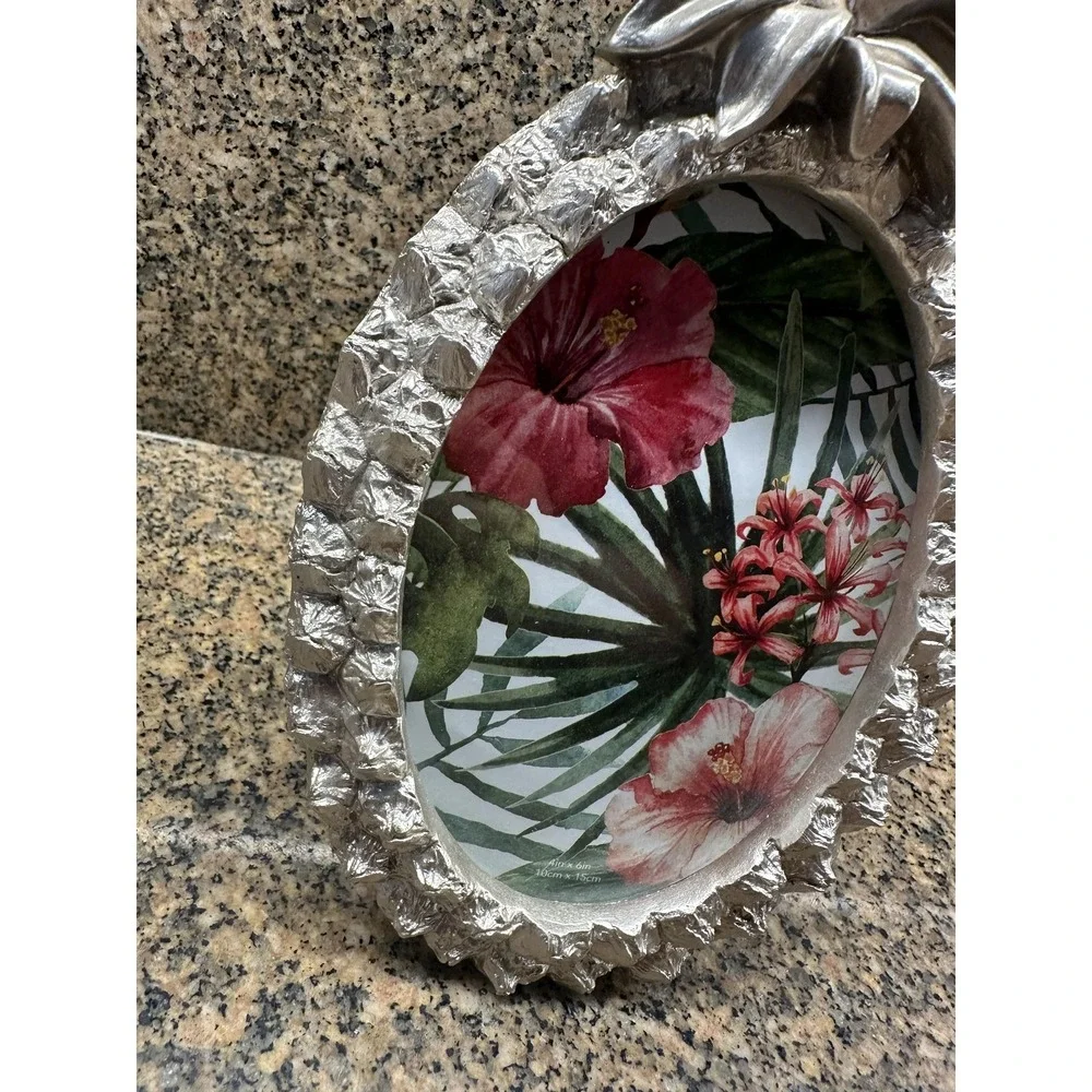 Golden Pineapple Photo Frame 4x6 Oval‎ Tabletop Easel Tropical Coastal Decor